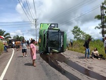 Bus Adhi Putra Makassar-Morowali Ngebut di Tikungan Sebelum Terbalik di Poso