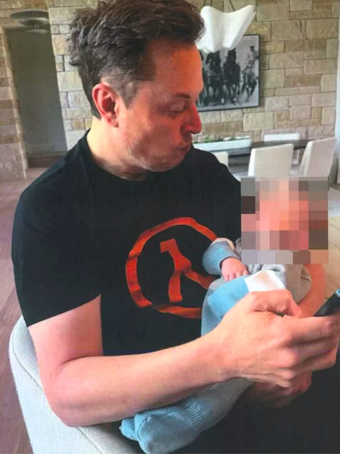 Dokumen Ashley St. Clair Lahirkan Anak ke-13 Elon Musk