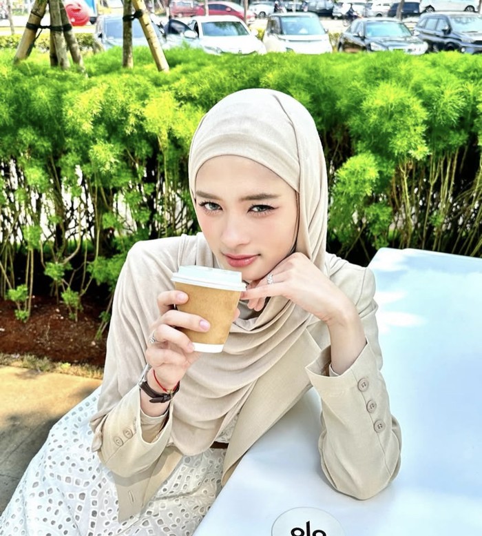 Inara Rusli Rayakan Ulang Tahun ke-32, Dapat Banyak Kue dan Hadiah Inara Rusli Rayakan Ulang Tahun ke-32, Dapat Banyak Kue dan Hadiah