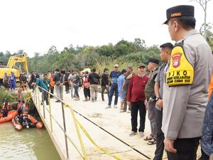 Truk Terjun di Riau gegara Sopir Ngantuk, 17 Selamat-12 Meninggal Dunia