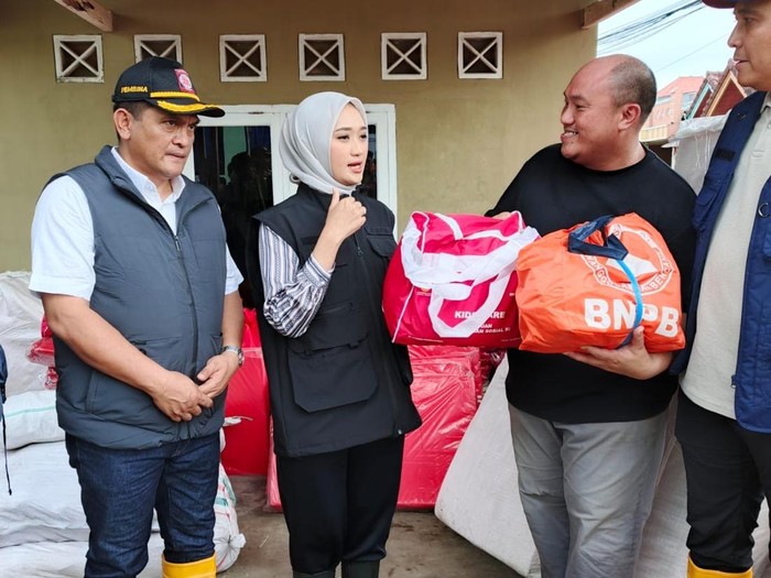 Kemensos Salurkan Bantuan untuk Korban Banjir Bandar Lampung