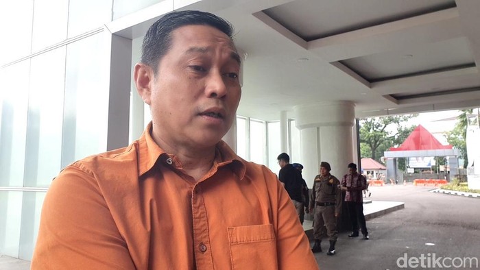 Kepala Satpol PP Sumsel Aris Saputra.