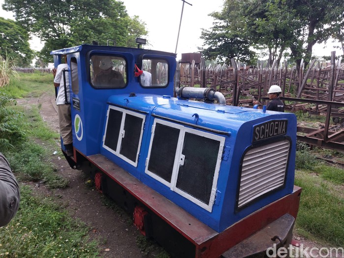 Kereta lori di PG Rajawali Sindanglaut