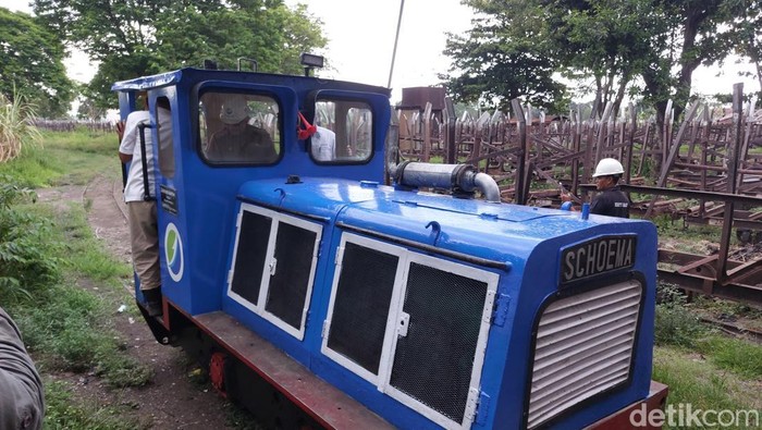 Kereta lori di PG Rajawali Sindanglaut
