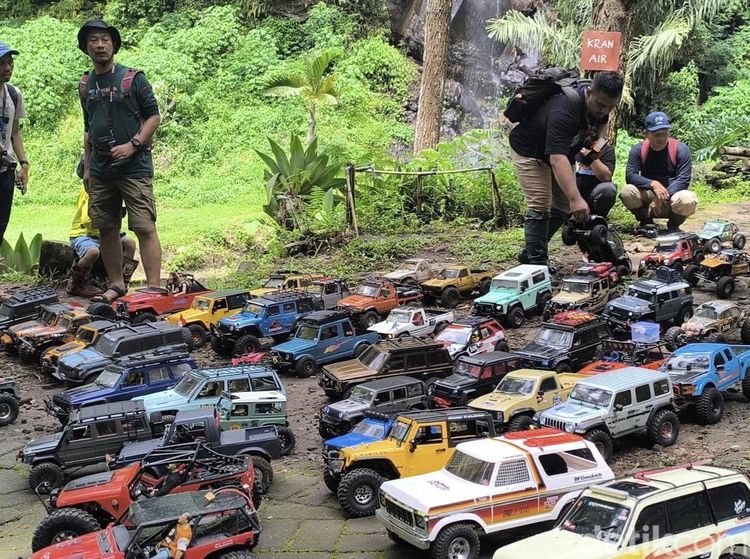 Bermain Mobil RC Sembari Kenalkan Potensi Wisata