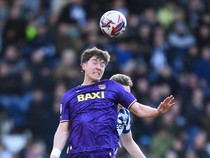 Pemain Naturalisasi Indonesia Akhirnya Turun Jadi Starter di Oxford United