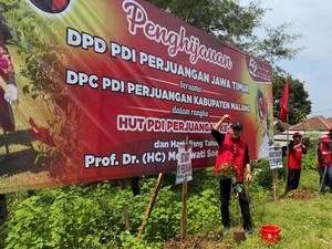 PDIP Jatim Gelar Aksi Tanam Ribuan Bibit Pohon di Malang Selatan