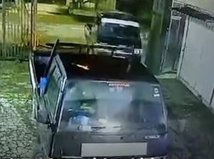 2 Pikap Terparkir di Garasi Rumah Surabaya Digondol Maling Sekaligus