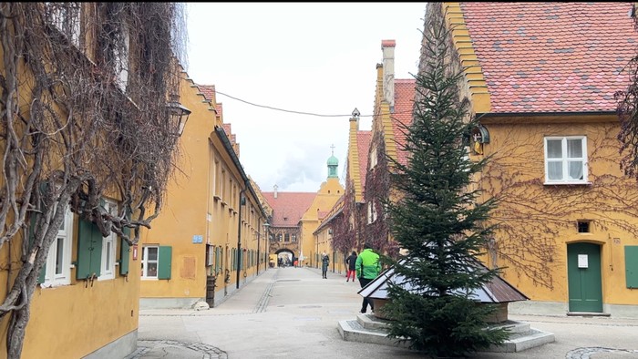 Perumahan Sosial Fuggerei di Augsburg, Jerman