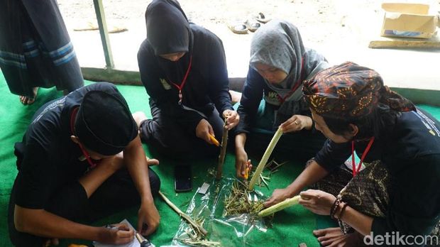 Proses pembuatan kertas daluang di Ciamis