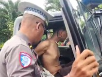 Viral WNA Diduga Rusak Kaca Salon di Kuta Utara Ditangkap Warga