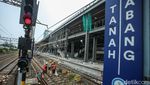 Suasana Peron 1 Stasiun Baru Tanah Abang yang Mulai Beroperasi