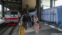 VP Corporate Secretary KAI Commuter Joni Martinus, menyampaikan dengan pengoperasian peron jalur 1 di bangunan baru akan mengubah akses flow pengguna Commuter Line. Pengoperasian jalur 1 ini khusus untuk kedatangan dan keberangkatan tujuan Stasiun Angke/Kampung Bandan di Stasiun Tanah Abang.