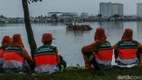 Setelah pengerukan akan dicarikan solusi mengenai pembuangan sedimentasi lumpur yang berhasil dikeruk itu.