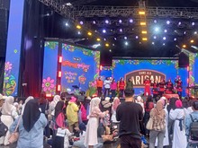 Hunting Makanan Viral Sebelum Nonton Rizky Febian-Salma Salsabil