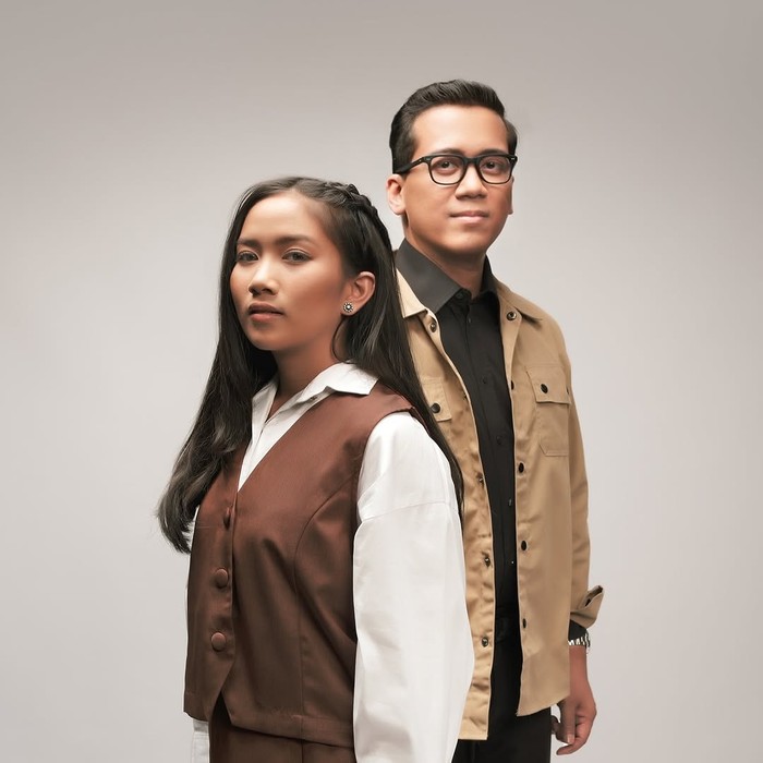 Andi Rianto Kolaborasi lanjutan Andi Rianto dengan Debora Hannah dalam Indah Pada Waktunya.