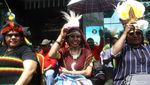 Antusias Para Pendukung Nobar Putusan Sengketa Pilkada