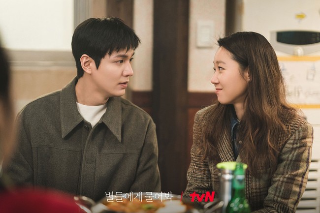 Dengan alur cerita yang membagongkan, netizen Korea menduga drama Korea When the Stars Gossip menjadi propaganda untuk meningkatkan angka kelahiran di negaranya. Foto: dok. tvN