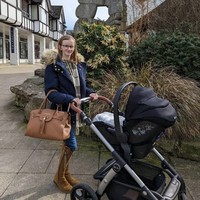 “Orang-orang bilang saya seperti anak kecil yang sedang bermain peran sebagai orang dewasa,” ungkapnya dalam sebuah wawancara dengan The Sun. Foto: Instagram