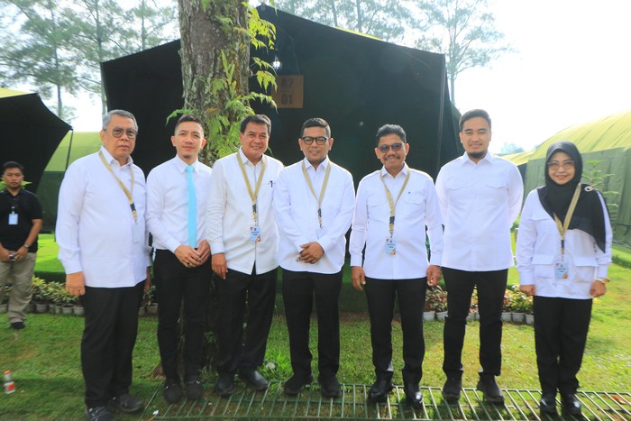 Gubernur Andra Soni dan kepala daerah kabupaten kota se-Banten (Foto: Istimewa)
