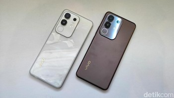 Vivo Y29 juga memiliki ketangguhan tahan banting ekstrem berstandar SGS 5-Star + Military Drop Resistance, dengan layar yang terlindung oleh teknologi Layar Flagship Schott, serta tahan air bertekanan tinggi maupun debu berkat fitur IP69 tahan air ekstrem. Foto: (Panji Saputro/detikINET).