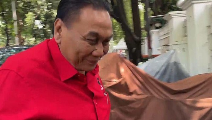Ketua DPP PDIP Bambang Wuryanto atau Bambang Pacul mendatangi rumah Ketua Umum PDIP Megawati Soekarnoputri di Jalan Teuku Umar, Menteng, Jakarta