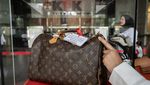 KPK Bakal Lelang Barang Mewah Rampasan Koruptor