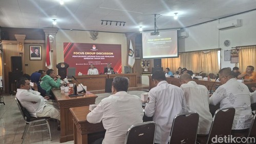 KPU Bali mengadakan evaluasi Pilkada 2024, Senin (24/2/2025). (Fabiola Dianira)