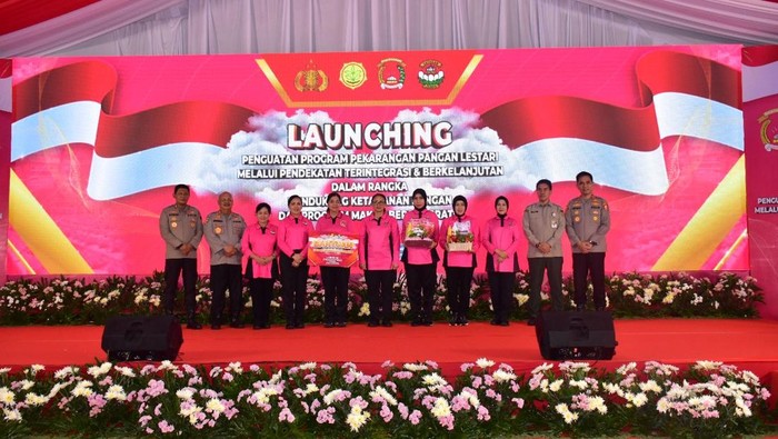 Launching Program Pekarangan Pangan Lestari (P2L) di Akademi Kepolisian (Akpol) Semarang Kecamatan Gajahmungkur, Semarang (24/2/2025).
