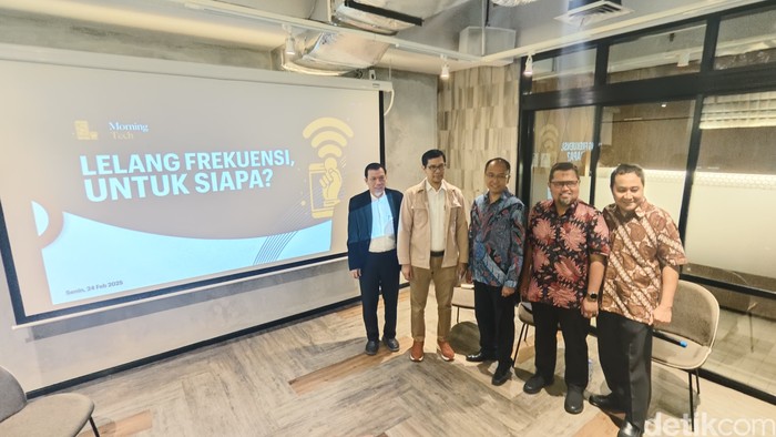 Lelang frekuensi
