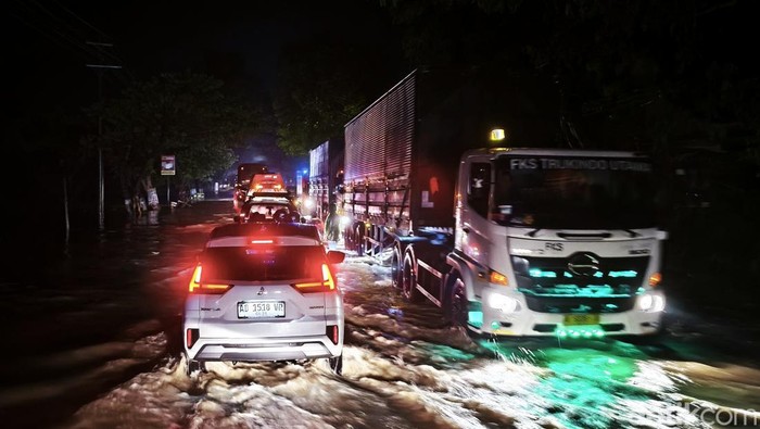 Kondisi kemacetan di Sukoharjo, Senin (24/2/2025).