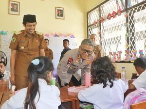 Makan Bergizi Gratis Diuji Coba di SLB Kemala Bhayangkari Trenggalek