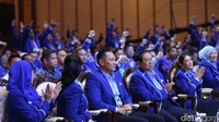 Adapun pemilihan AHY sebagai Ketum diambil secara aklamasi. AHY menjadi satu-satunya tokoh di Demokrat yang mendaftar dan memenuhi syarat pencalonan sebagai Ketum. 