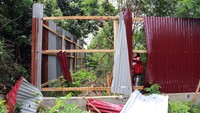 Kawasan hutan lindung di lokasi itu mencapai 200 hektare lebih. Namun yang dipagari seluas 48 hektare. 