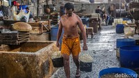 Konsumsi kedelai nasional saat ini diperkirakan sekitar 2,6-2,7 juta ton per tahun. Lebih dari 90% kebutuhan kedelai tersebut dipenuhi dari impor dan sisanya dari dalam negeri.