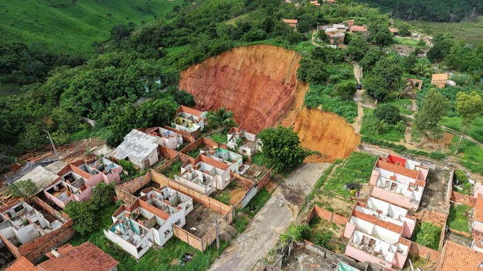 A drone view shows the town of Buriticupu, a small Amazonian town that was declared in a state of public calamity due to sinkholes that threaten the community, in Buriticupu, state of Maranhao, Brazil February 20, 2025. REUTERS/Mauricio Marinho