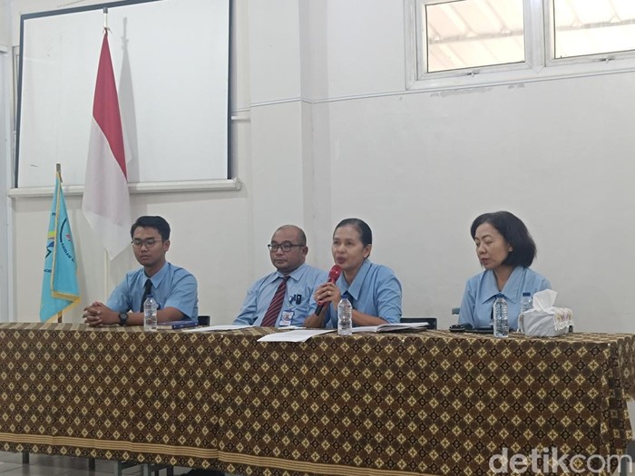 Pihak sekolah menjatuhkan sanksi berupa skors 30 hari kepada siswanya yang terlibat aksi memukul lawan saat turnamen basket di Kota Bogor, Jawa Barat. (Rizky AM/detikcom)