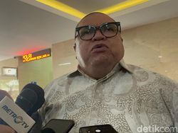 Razman Pertimbangkan Bantu Nikita Mirzani