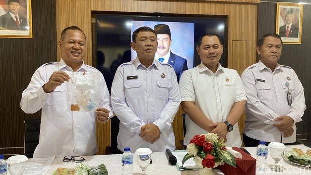 Rilis kasus upaya penyelundupan narkoba di Lapas Kelas 1 Semarang, Kecamatan Ngaliyan, Kota Semarang, Senin (24/2/2025).