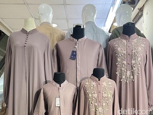 Baju Sarimbit Lebaran 2025 di Tanah Abang, Harga Rp 400 Ribu Kembar Ibu Anak