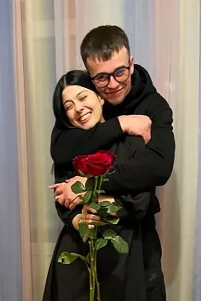 Victoria Lerman dan pasangannya