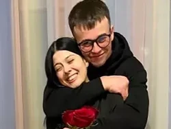 Bintang TikTok Meninggal Saat Mandi, Kematiannya Jadi Misteri