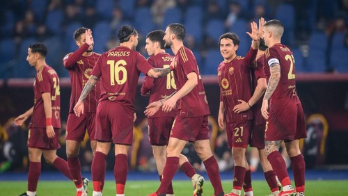 ROME, ITALY - FEBRUARY 24: Bryan Cristante of AS Roma celebrates after scored the fourth goal for his team during the Serie A match between AS Roma and Monza at Stadio Olimpico on February 24, 2025 in Rome, Italy. (Photo by Fabio Rossi/AS Roma via Getty Images)