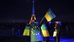 3 Tahun Perang Ukraina, Menara Eiffel Dihiasi Cahaya Biru-Kuning