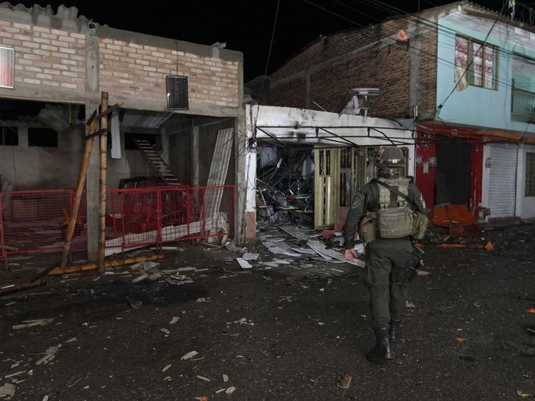 Begini Kondisi Luar Kantor Polisi di Kolombia Usai Bom Meledak