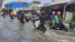 Ratusan Rumah Terendam Imbas 2 Sungai di Sidoarjo Meluap
