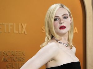 Lawan Main Elle Fanning Alami Cedera Otot Akibat Latihan Adegan Mesra