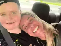 Ibu Ini Gembok Kulkas Karena Anaknya Tak Bisa Berhenti Makan