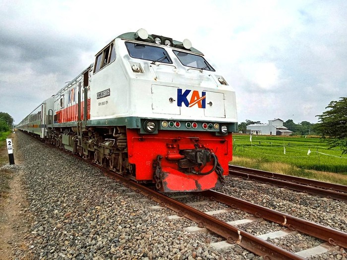 Ilustrasi kereta api