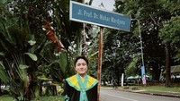 Rayhan Maditra Indrayanto, berhasil menyelesaikan kuliah dan menjadi dokter spesialis kejiwaan. Foto: instagram Isyana Sarasvati